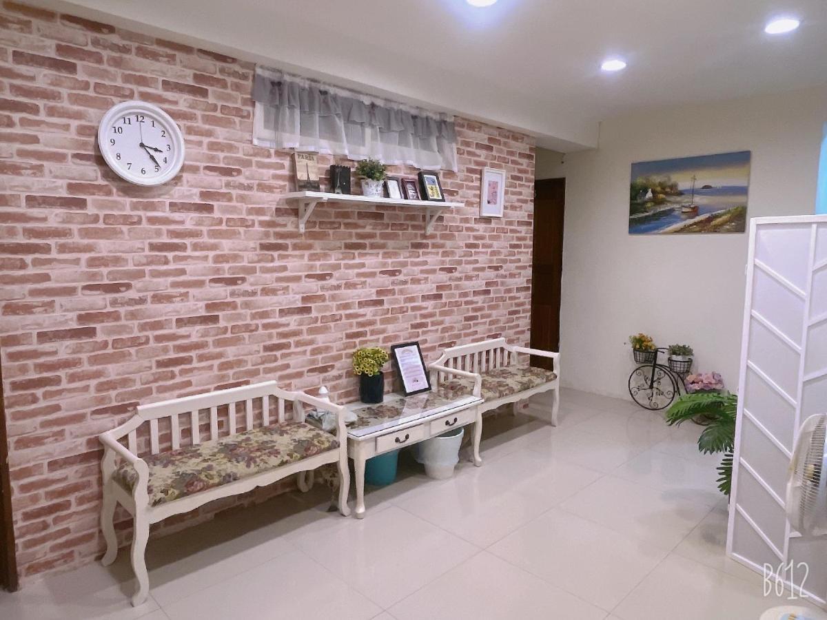 Warm Fengjia Lesgo Apartment Taichung Exterior photo