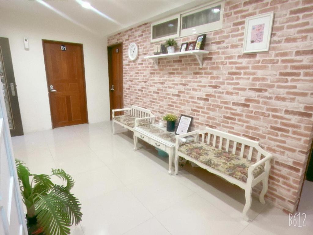 Warm Fengjia Lesgo Apartment Taichung Exterior photo